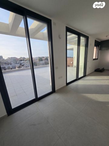 גג/ פנטהאוז, יהודה הימית 14, צפון יפו, המושבה האמריקאית-גרמנית, תל אביב יפו