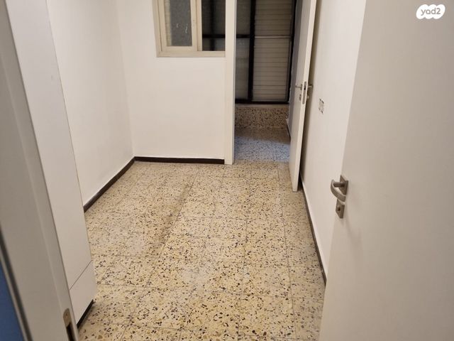 דירה, הרצל 84, שכונת בן גוריון, מרכז העיר ג', רמת גן