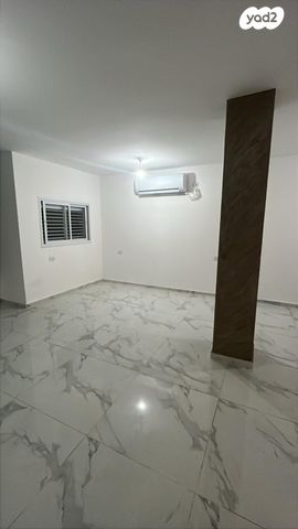 גג/ פנטהאוז, מפרץ שלמה 26, קרית שרת מזרח, חולון