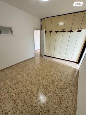 דירה, דרך רזיאל 37, צפון מזרח מרכז העיר, נתניה