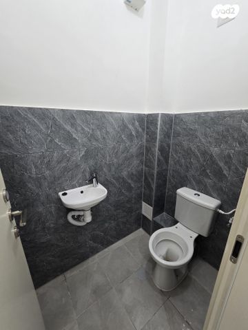 דירת גן, דרך ארץ 1, שאר העיר, חריש