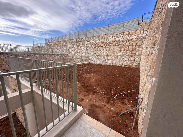 דירת גן, כפר אלדד, כפר אלדד, כפר אלדד