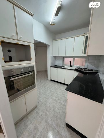 דירה, דרך רזיאל 37, צפון מזרח מרכז העיר, נתניה