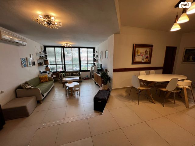 דירה, הגדוד העברי 5, קרית ויצמן, רעננה