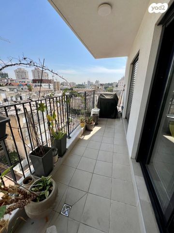 דירה, ההגנה 40, גבעת הרמבם, גבעתיים