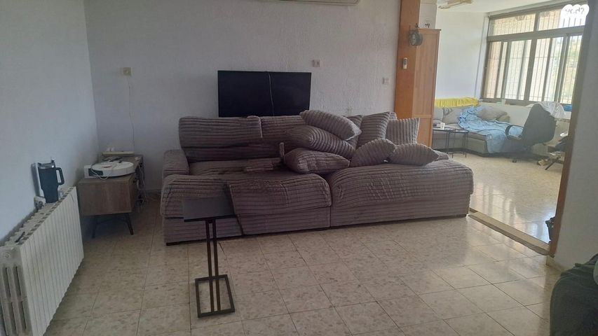 דירה, כסלון, כסלון, כסלון