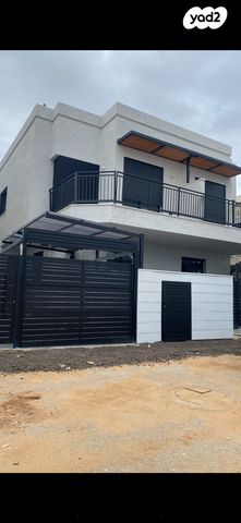 דו משפחתי, הפרדס 1, שכונה 10, תל מונד