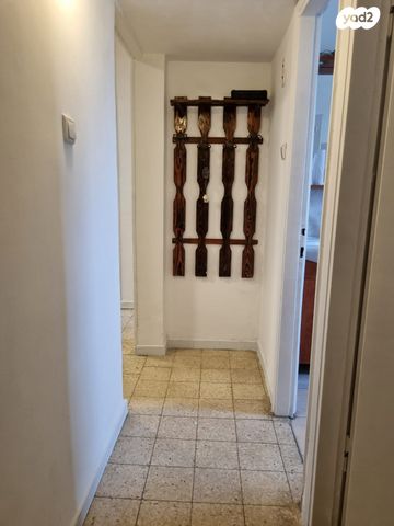 דירה, דרך רזיאל 15, צפון מזרח מרכז העיר, נתניה