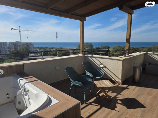 גג/ פנטהאוז, הפנינה 1, אכזיב, נהריה