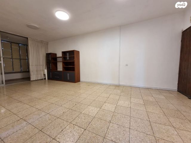 דרך רזיאל 15