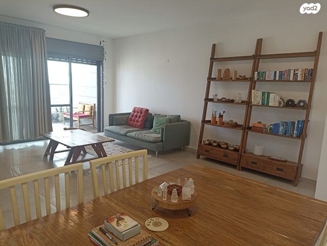 דירה, סביון 7, הפרחים, חריש