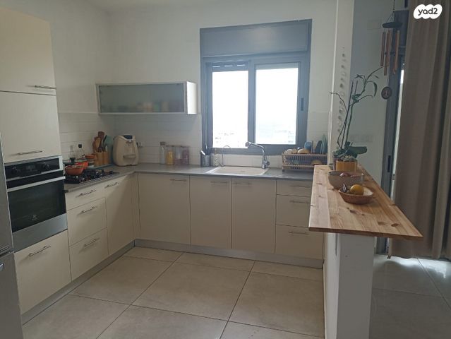 דירה, סביון 7, הפרחים, חריש