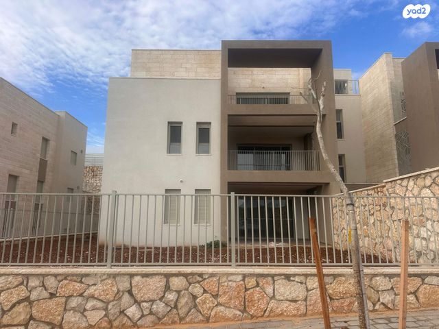 דירת גן, כפר אלדד, כפר אלדד, כפר אלדד