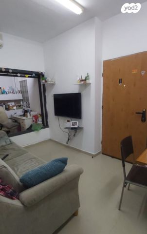 דירה, א.ד. גורדון 3, א' / צפון מזרח העיר, רחובות