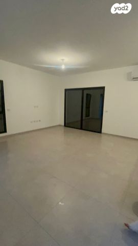 דו משפחתי, אפיק 1, רובע 11, קצרין