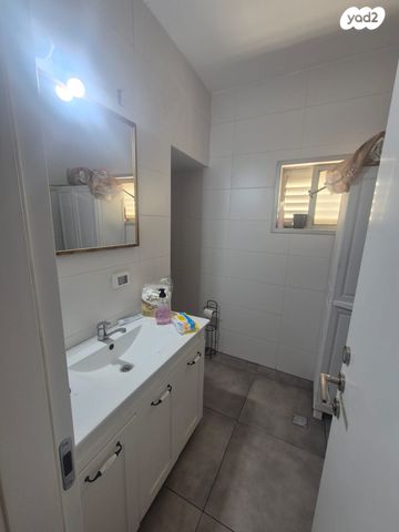 דירת גן, יהושע חנקין 116, קרית אילון, חולון