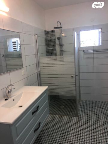 דירה, שדרות העצמאות 41, רוטשילד עצמאות, בת ים