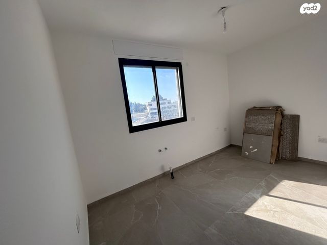 גג/ פנטהאוז, חיים לסקוב 5, השכונה המערבית, מגדל העמק