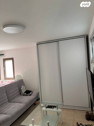 יחידת דיור, איריס 28, עין שרה, נהריה