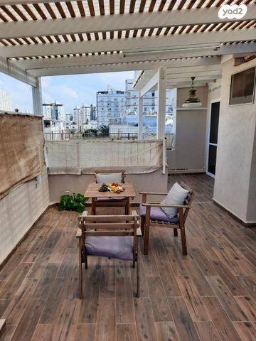 דירה, רגבים 10, גני אביב, לוד