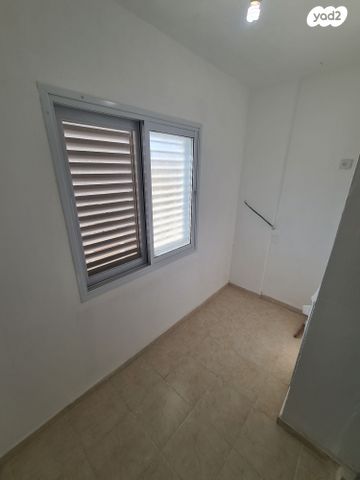 דירה, שדרות גולדה מאיר 1034, נווה דוד, דימונה