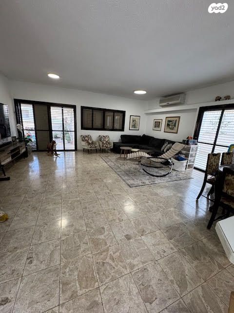 גג/ פנטהאוז, גאולה 4, מרכז, כפר סבא