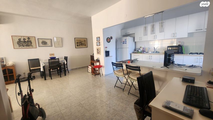 דירה, צבי הירשפלד 32, רמז, מערב ותיק, ראשון לציון