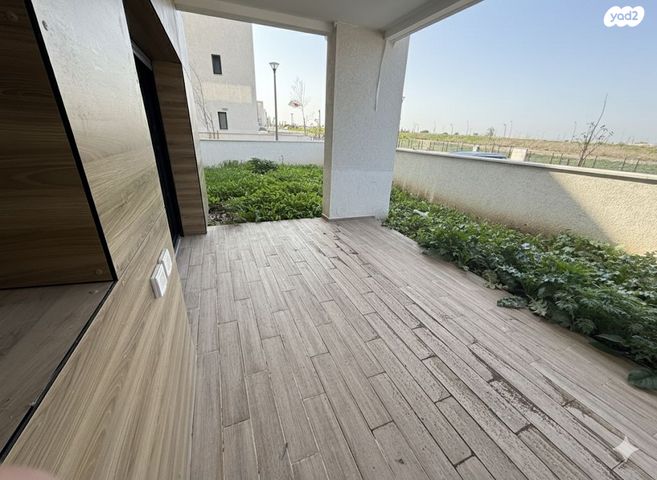 דירת גן, גמלא 19, בת חפר, בת חפר