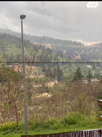 דירה, עמנואל אולסבנגר 115, קרית היובל, ירושלים