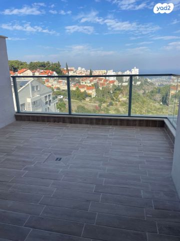 דירה, הדודאים 11, גבעת זמר, חיפה