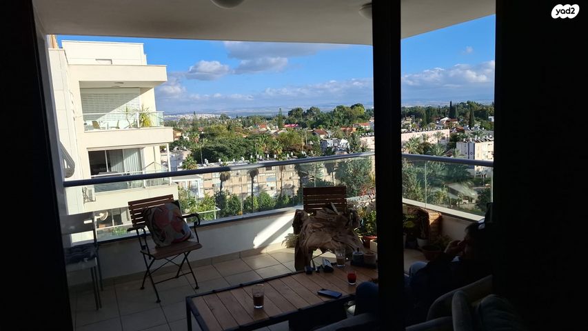 דירה, התבור 5, גבעת סביון, גני תקווה