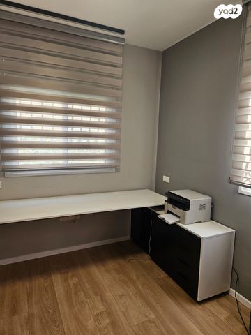 דירה, ברל כצנלסון 16, שיכוני מזרחי, כפר סבא