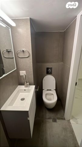 גג/ פנטהאוז, מפרץ שלמה 26, קרית שרת מזרח, חולון