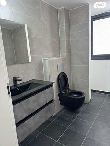 דירה, אמנון ליפקין שחק 4, נוף הטיילת, נתניה