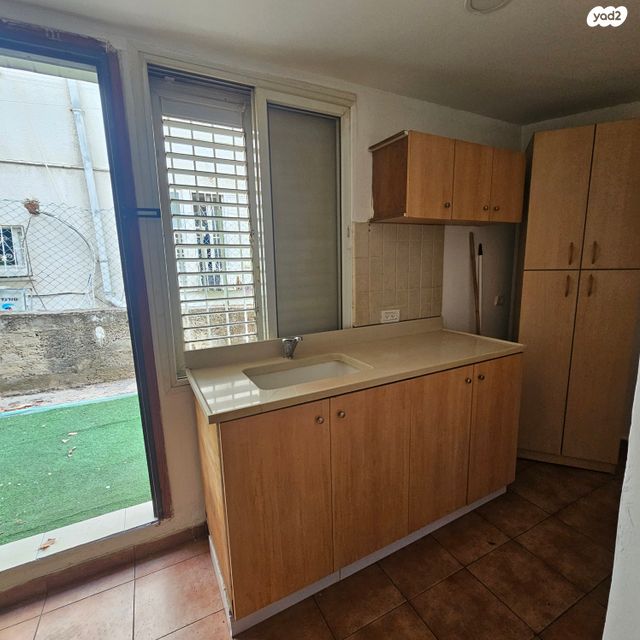 דירה, אוסישקין 14, אברמוביץ', ראשון לציון