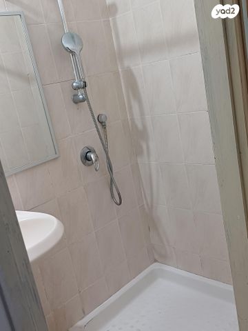 מרתף/ פרטר, עמק חפר 92, נאות הרצל, נתניה