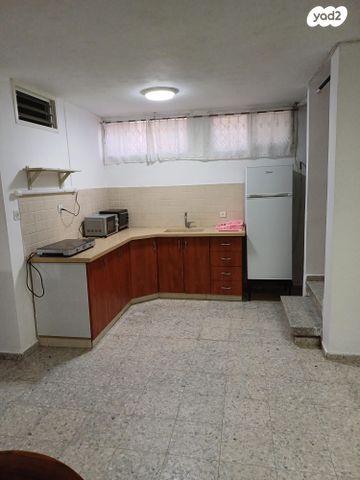 מרתף/ פרטר, עמק חפר 92, נאות הרצל, נתניה