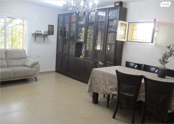 דירת גן, שדרות נווה יעקב 32, נווה יעקב, ירושלים