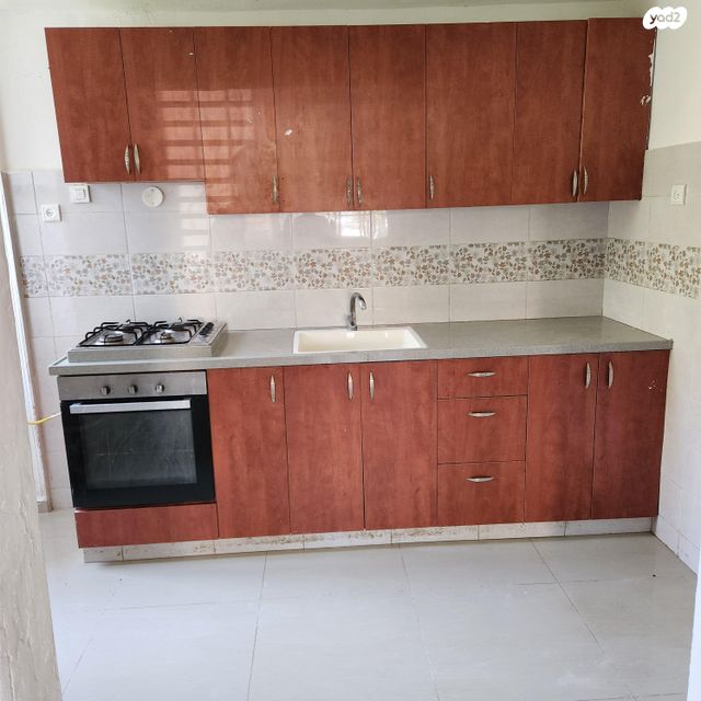 דירה, השר בכור שטרית 15, קרית נורדאו, נתניה