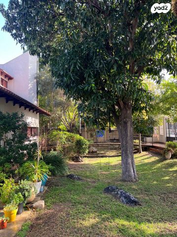 בית פרטי/ קוטג', הגפן 3, עשרת, עשרת