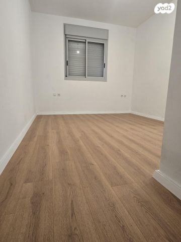 דירה, דרך הפארק 23, קרית השרון, נתניה