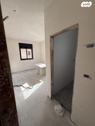 דירה, אורן 8, בת חפר, בת חפר