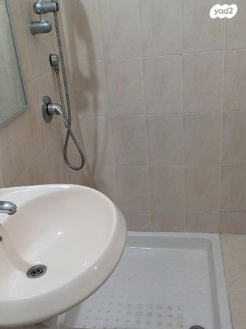 מרתף/ פרטר, עמק חפר 92, נאות הרצל, נתניה