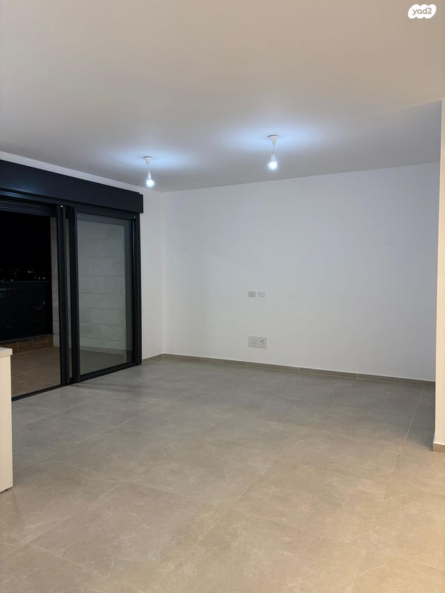 דירה, דרך זאב ז'בוטינסקי 8, לב המושבה / מרכז העיר, פתח תקווה