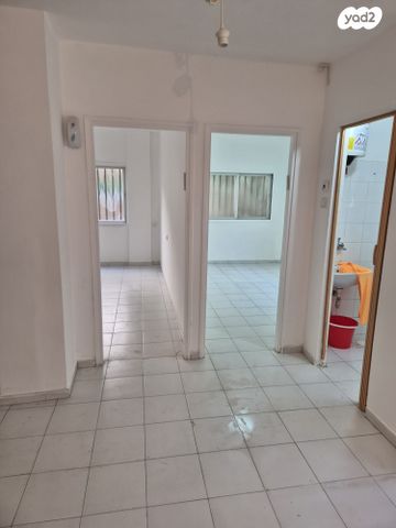 סטודיו, י.ל. פרץ 4, נווה שאנן, תל אביב יפו