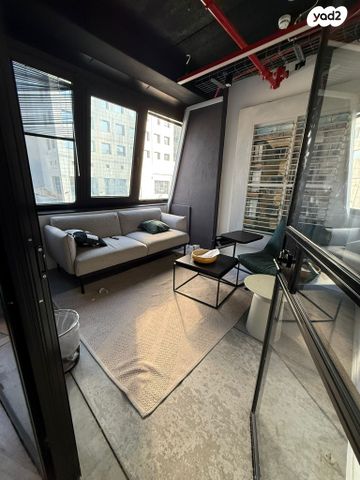 משרדים, דרך זאב ז'בוטינסקי 1, בורסה, רמת גן