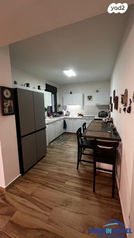 דירת גן, אלון, החורש, חריש