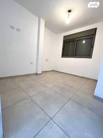 דירה, ביאליק, רעננה