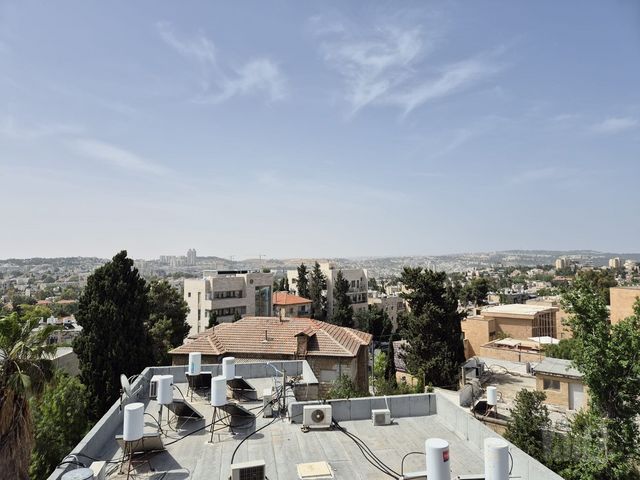 דירה למכירה בירושלים (תיווך) — 2