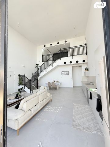 גג/ פנטהאוז, נחל פרת, פארק הנחל, באר שבע